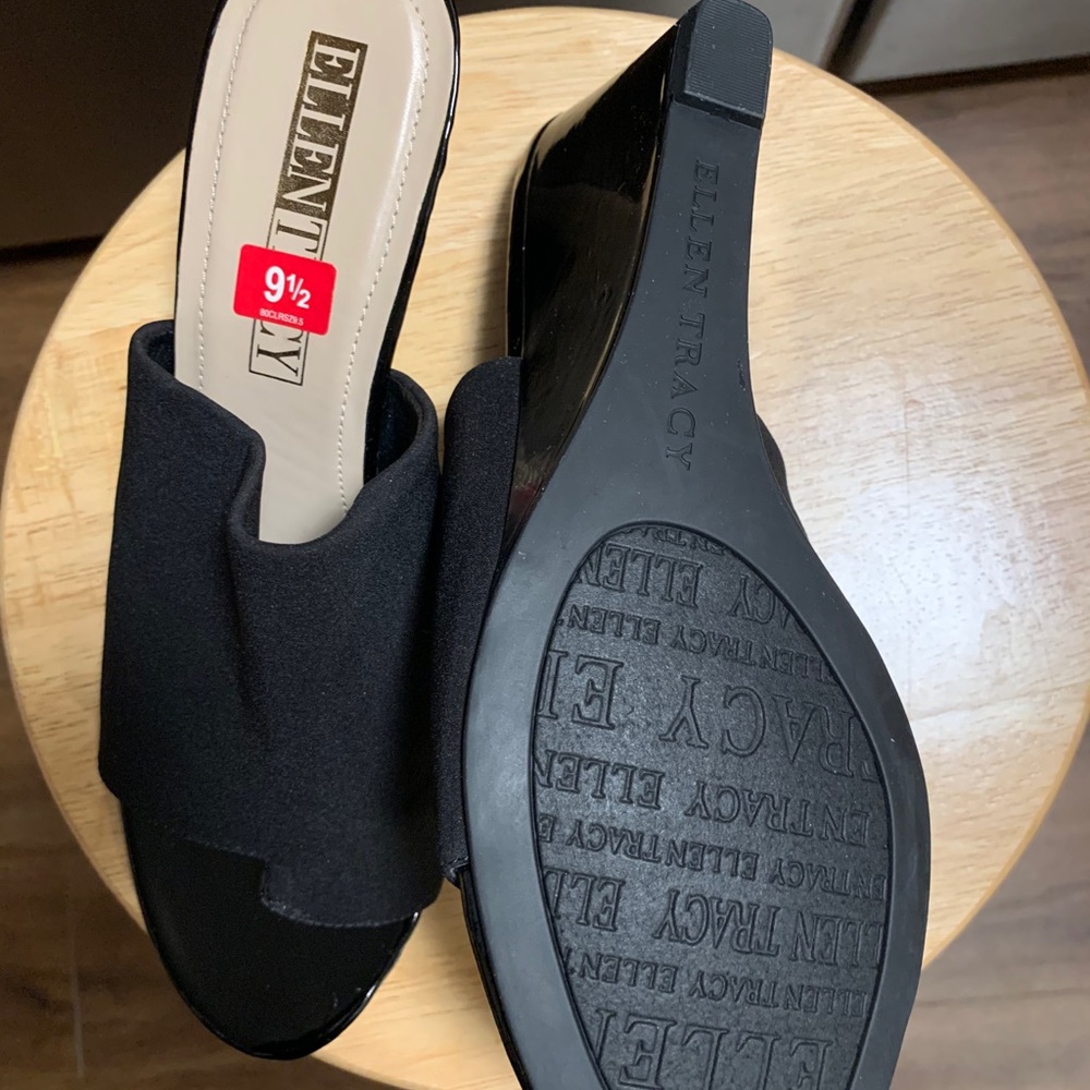 Shoes - Picture 2 of 4